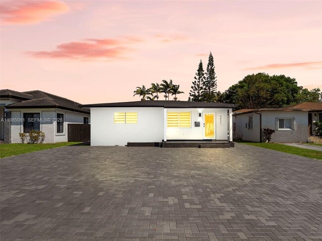 Building Photo - 3031 SW 64th Ave