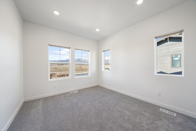 Building Photo - 3153 N Stardew St