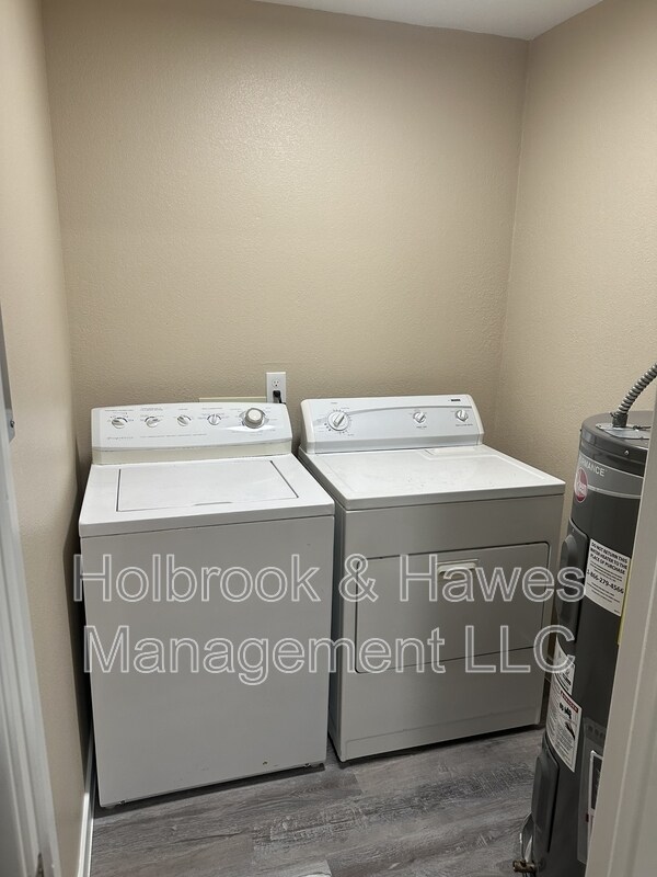 Building Photo - 4531 Boardwalk Dr