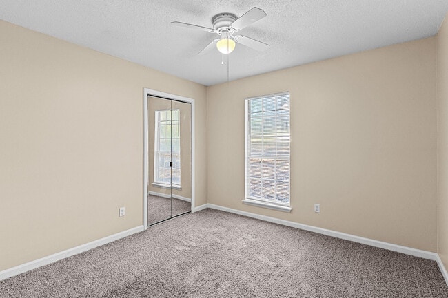 Building Photo - 4158 Arlington Rd