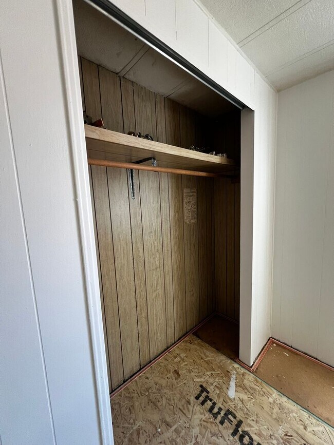 Building Photo - Remodeled 3BD 2BA in Ferndale!