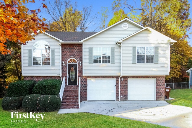 Primary Photo - 3915 Landover Dr