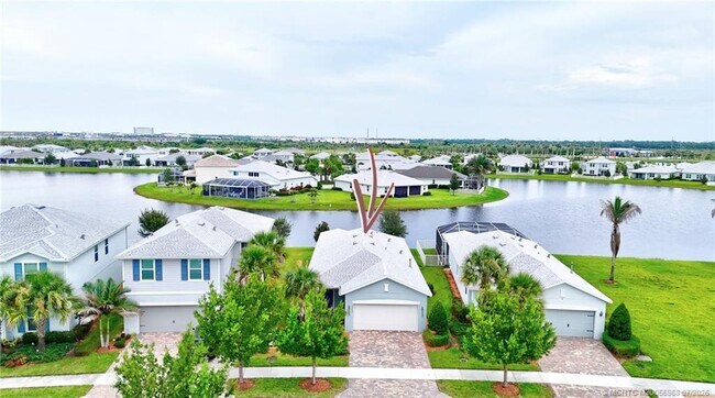 Building Photo - 10214 SW Captiva Dr