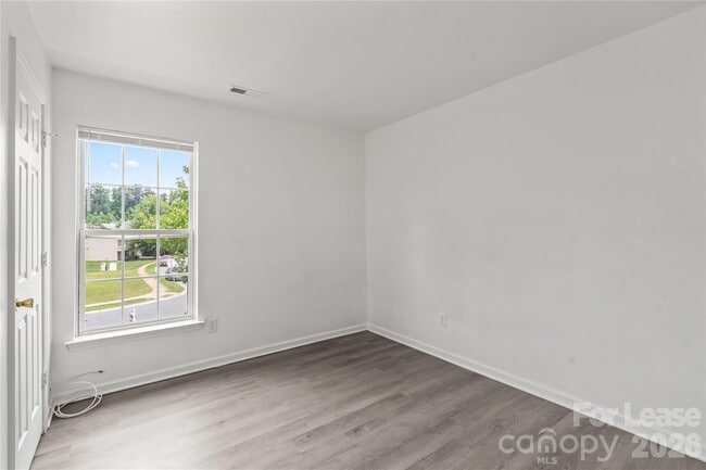 Building Photo - 2724 Mulberry Pond Dr