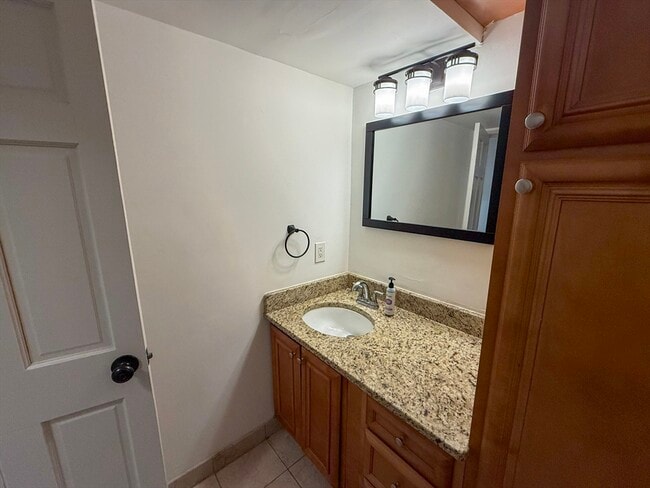 Building Photo - 250 Dudley St