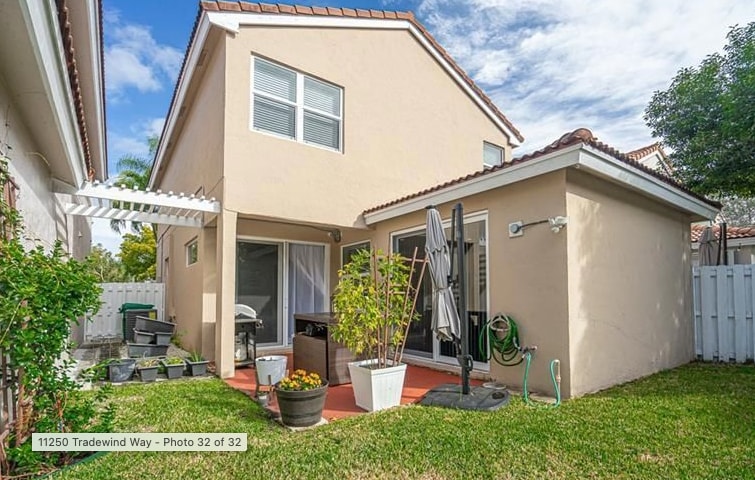 Building Photo - 11250 Tradewind Way