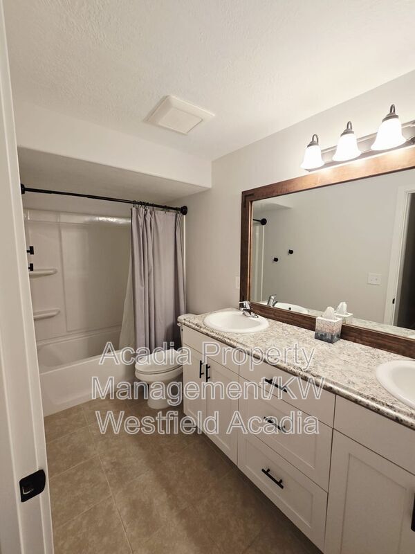Building Photo - 15179 S Cantle Dr