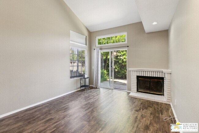 Building Photo - 13583 Almond St