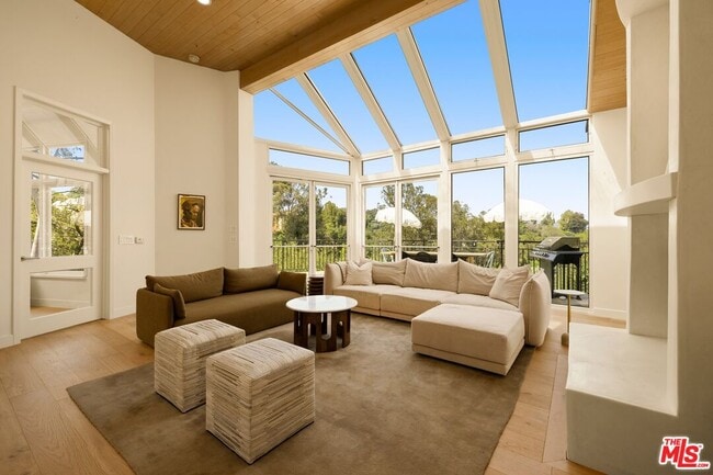 Building Photo - 282 Bentley Cir