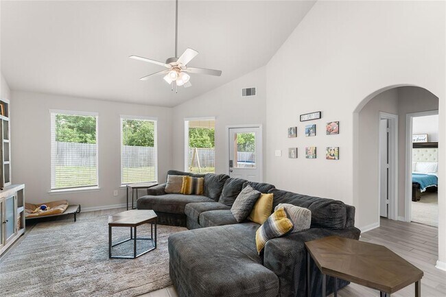 Building Photo - 1226 Tilia Crk Ln