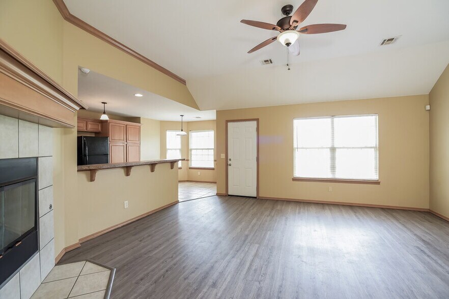 Building Photo - 4009 Notting Hill Dr