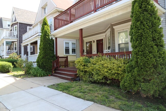 Primary Photo - 24-26-26 Playstead Rd