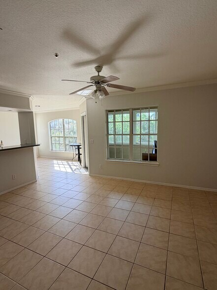 Building Photo - 1701 The Greens Way