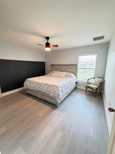 Building Photo - 4249 SW Whitebread Rd