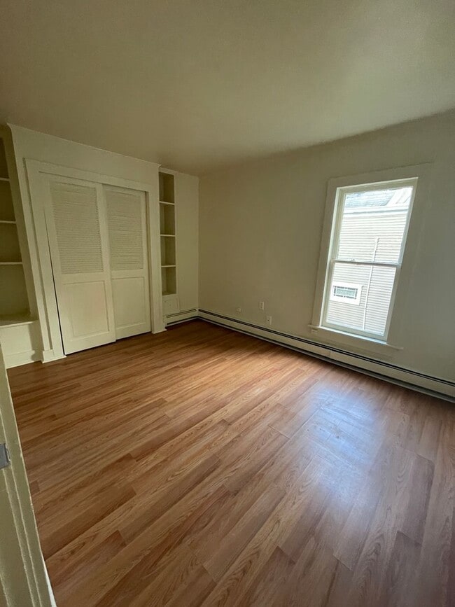 Building Photo - Fantastic 3 bedroom 1/2 Double in the Borough of Stroudsburg!