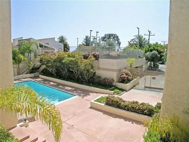 Building Photo - 56 Barranca Ave