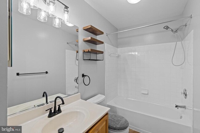 Building Photo - 6607 Rumfire Ct