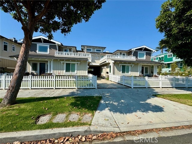 Building Photo - 804 N Irena Ave