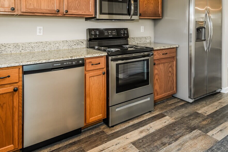 Building Photo - 6266 Rolling Tree Ct