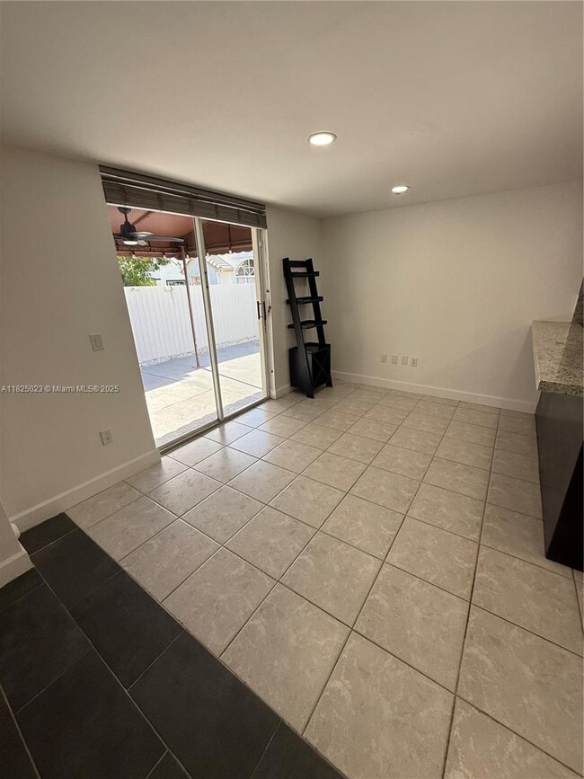 Building Photo - 8660 SW 161st Ave