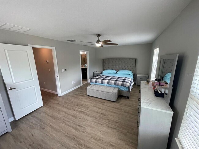 Building Photo - 15246 Harrington Cove Dr