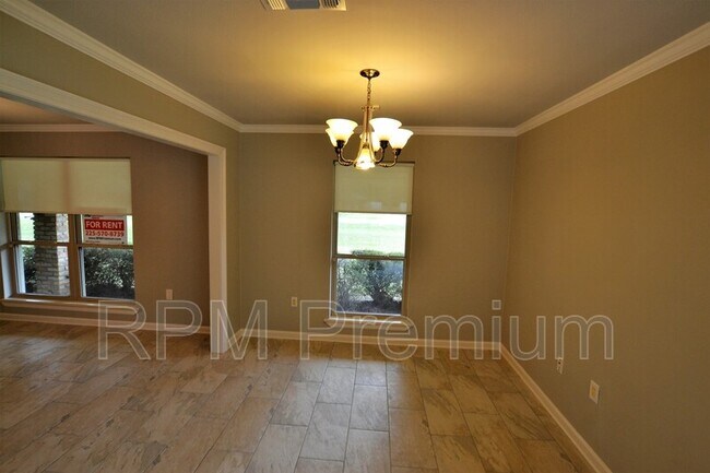 Building Photo - 3147 Little Farms Dr