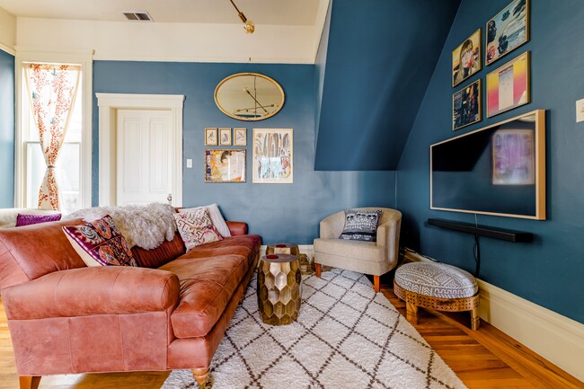 Double Parlor: TV Room/Library - 1530 Fulton Street