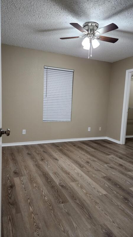 Building Photo - 10265 Country Hills Blvd