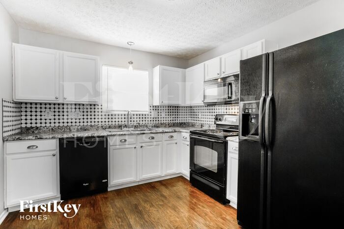 Building Photo - 1377 Geranium Dr