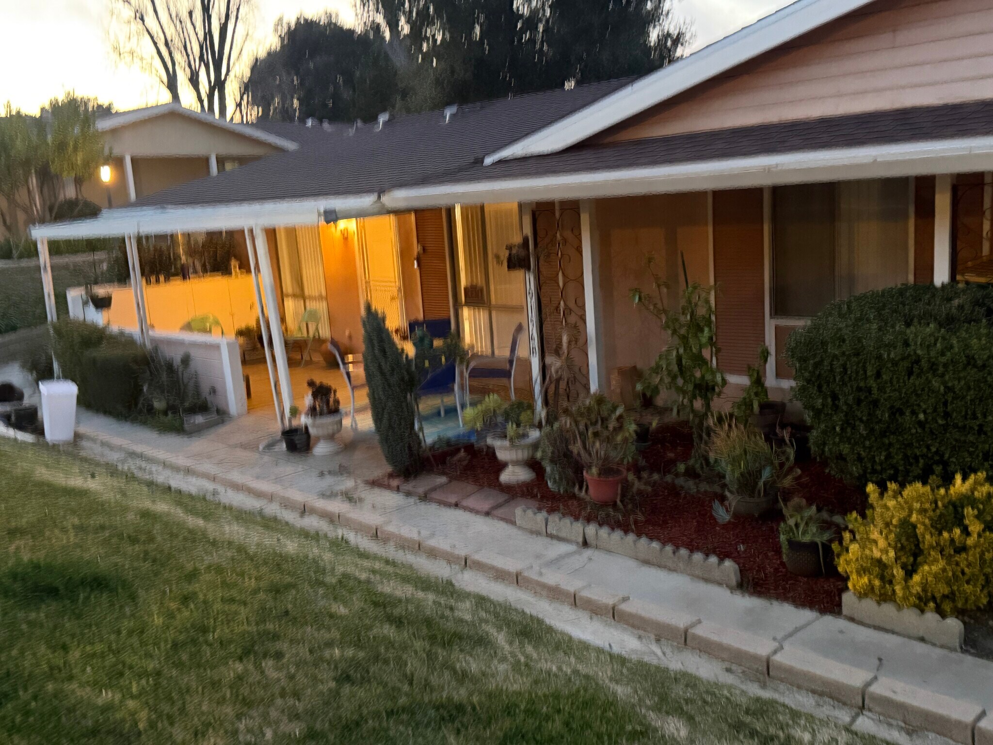 Building Photo - 19156 Avenue of the Oaks