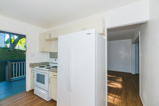 Building Photo - 98-858 Iho Place Unit #B