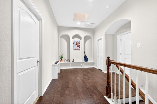 Building Photo - Well-Maintained Home in Irving – Convenient Location & Comfortable Living