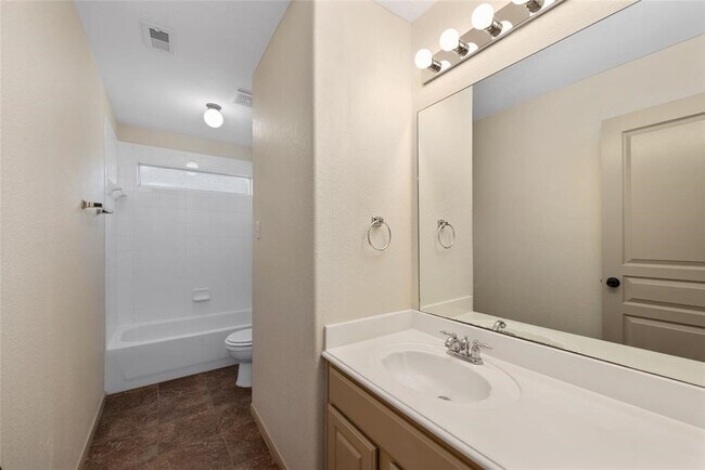 Building Photo - 20706 Stewart Crest Ln