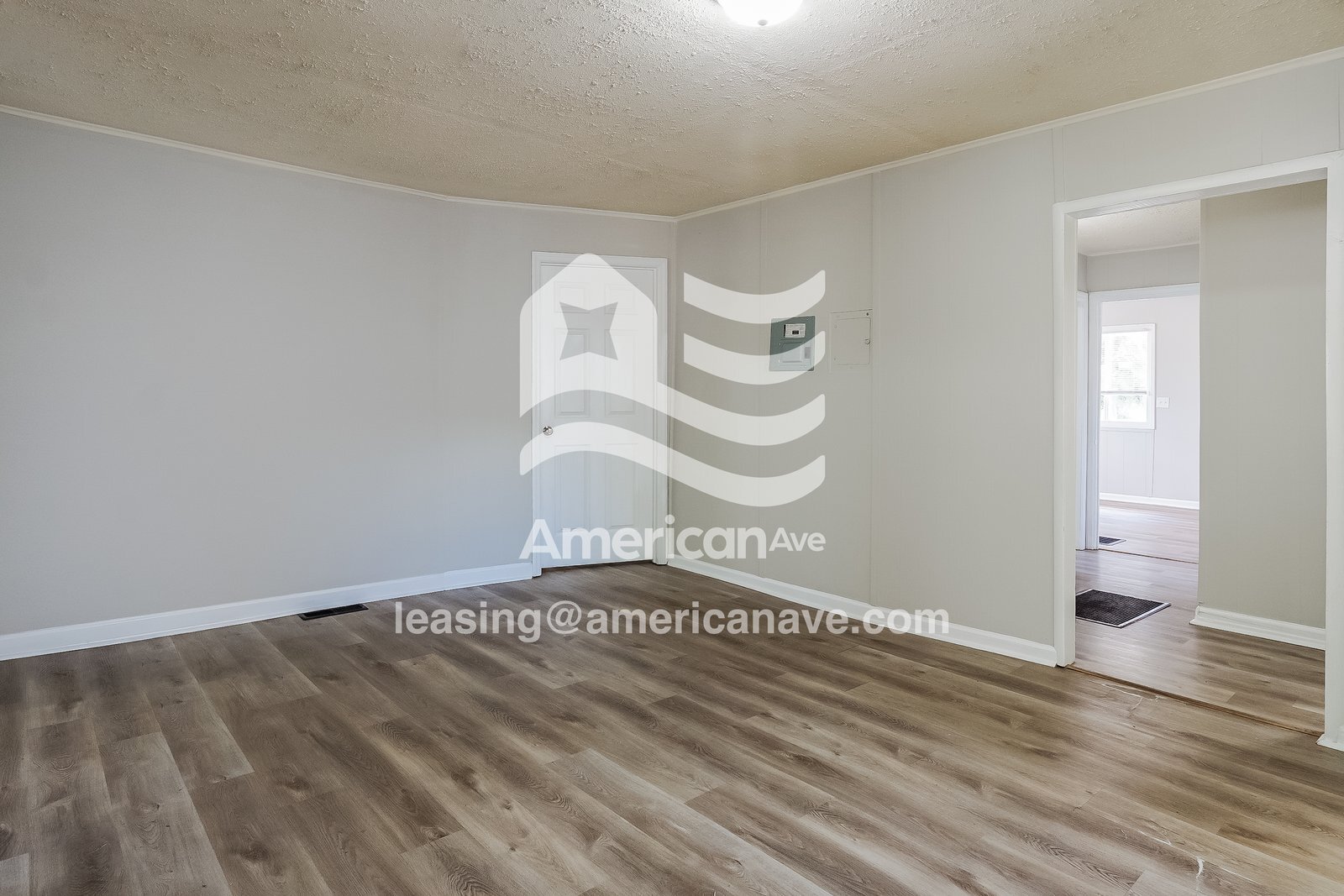 Building Photo - 1405 18th Pl SW