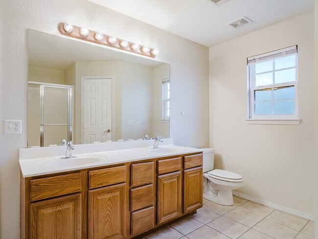 Building Photo - 2110 SE Atherton Cir