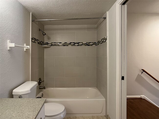 Building Photo - 1601 S Shepherd Dr