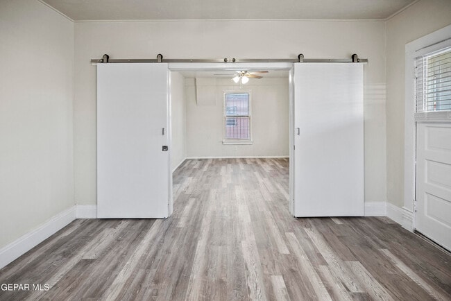 Building Photo - 3418 Yandell Dr