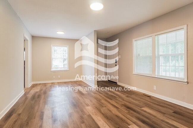 Building Photo - 1009 Ozark Ct
