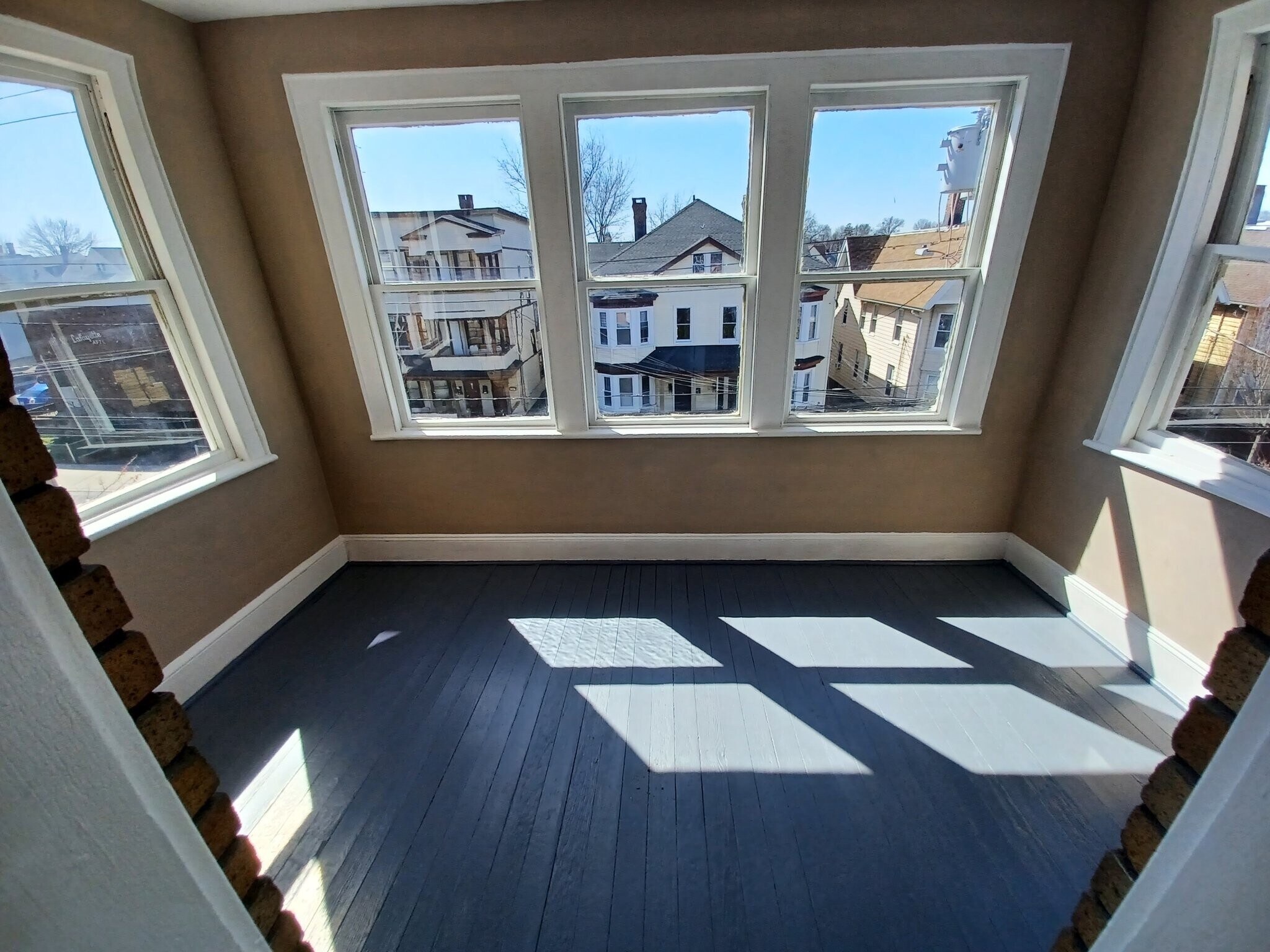 Building Photo - 306 Madison Ave