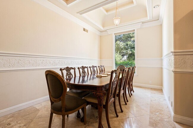 Building Photo - 14215 Killarney Dr