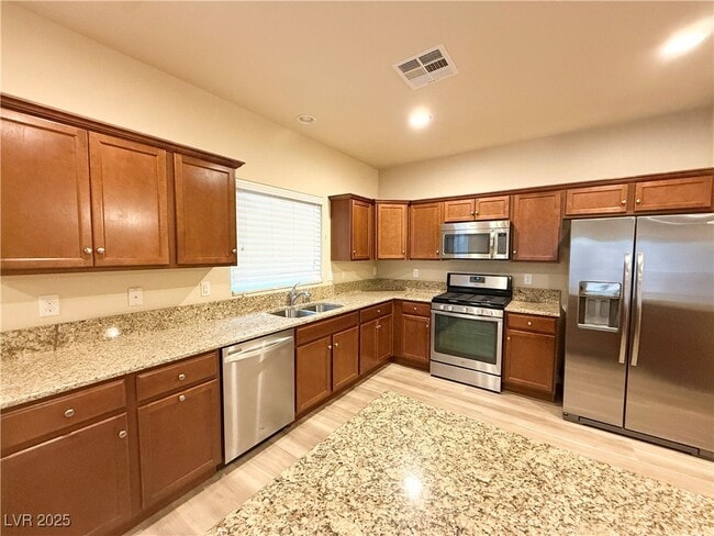 Building Photo - 2600 Bechamel Pl