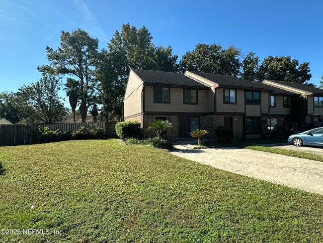 Building Photo - 7042 Prestwick Cir S