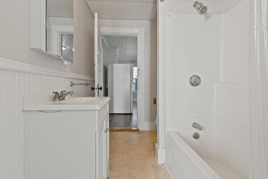 Building Photo - 30 Cutts Ave