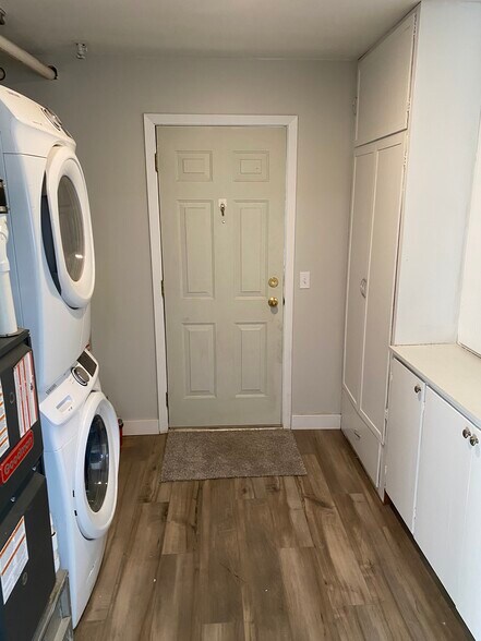 Building Photo - 43 Fairmont Boulevard