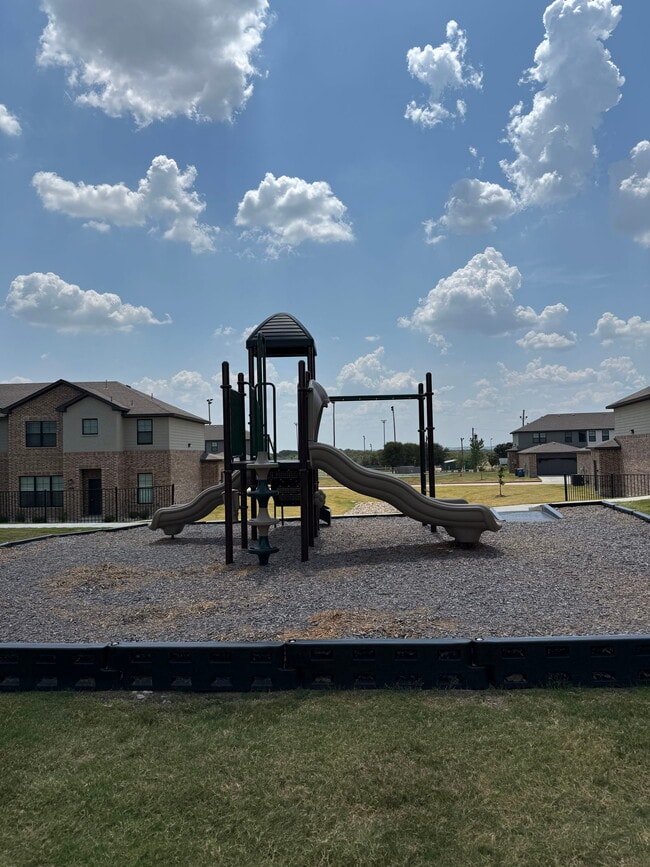 Building Photo - Willow Crossing East, Willow Park, TX 76008 - 3 BR 3 BA townhouse