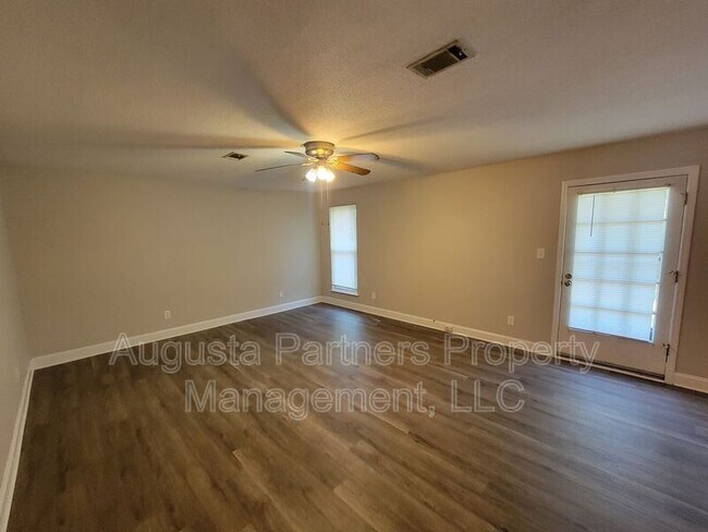 Building Photo - 4460 Whisperwood Dr