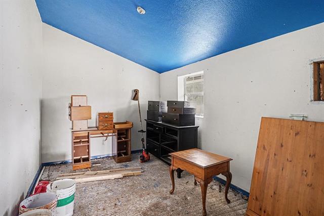 Building Photo - 5421 Buchanan St