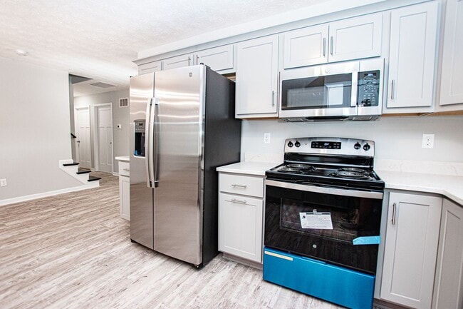 Building Photo - 500 Eagle Pointe Dr