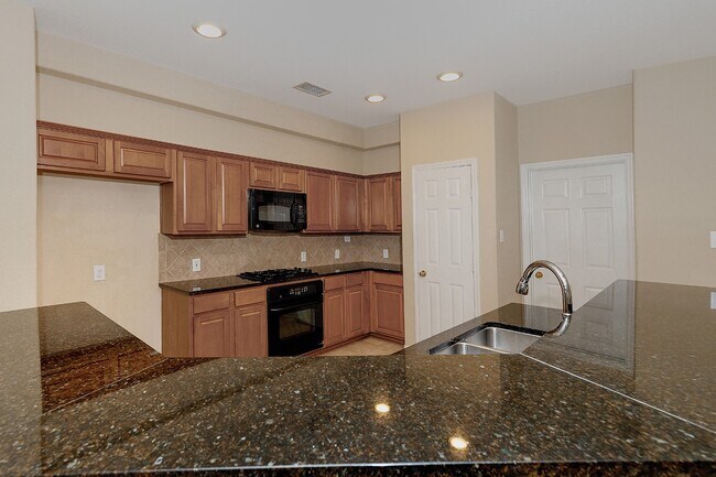 Building Photo - 78 E Foxbriar Forest Cir