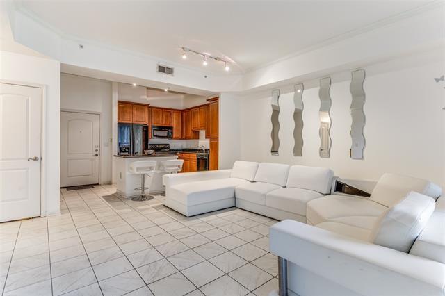 Building Photo - 3225 Turtle Creek Blvd Blvd